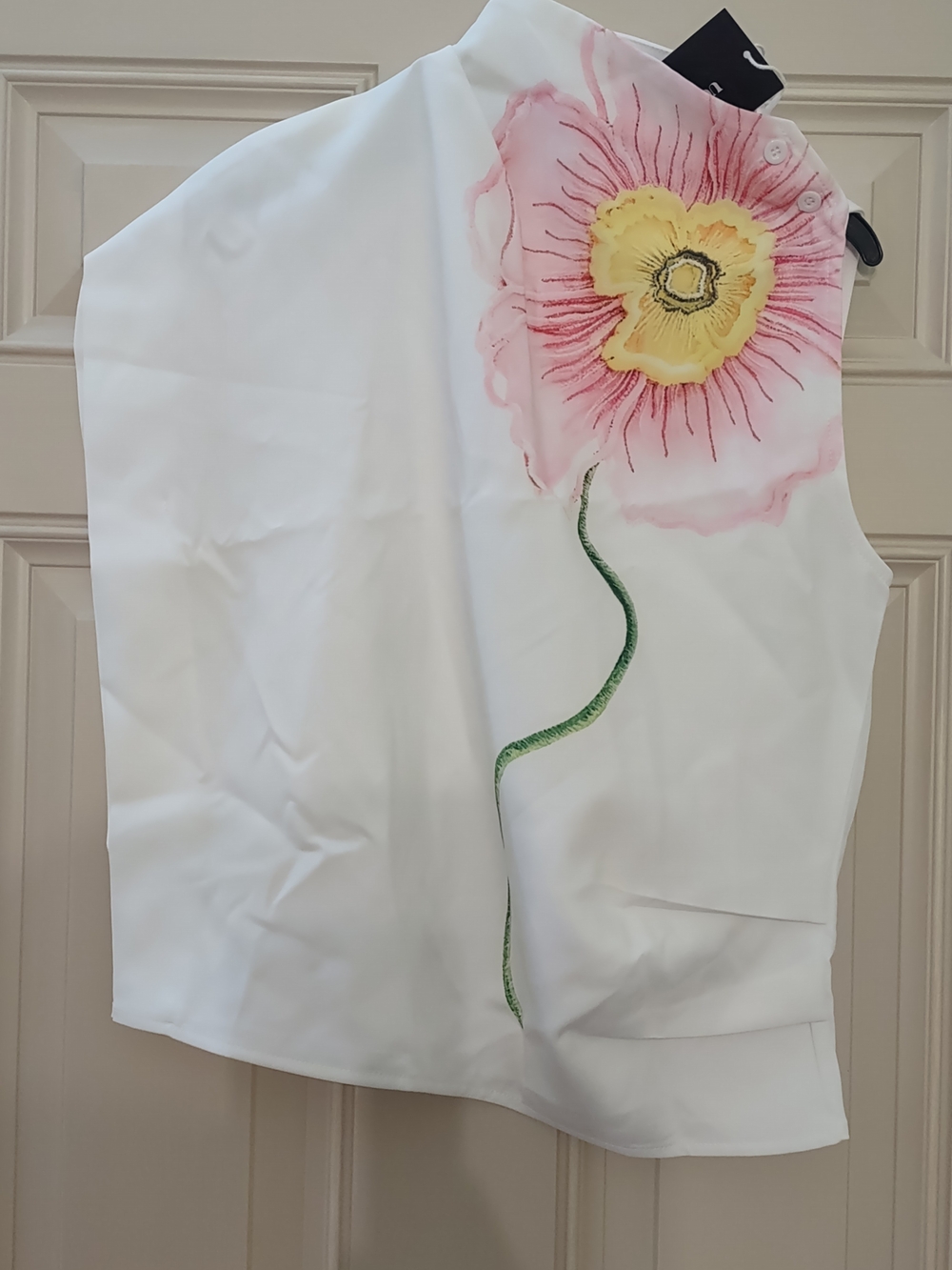 Sleeveless White Floral Blouse with Pink & Yellow Bloom